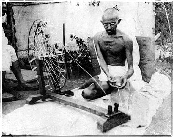 Gandhi weaving