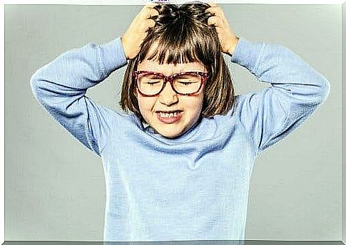 Trichotillomania, girl tearing her hair.